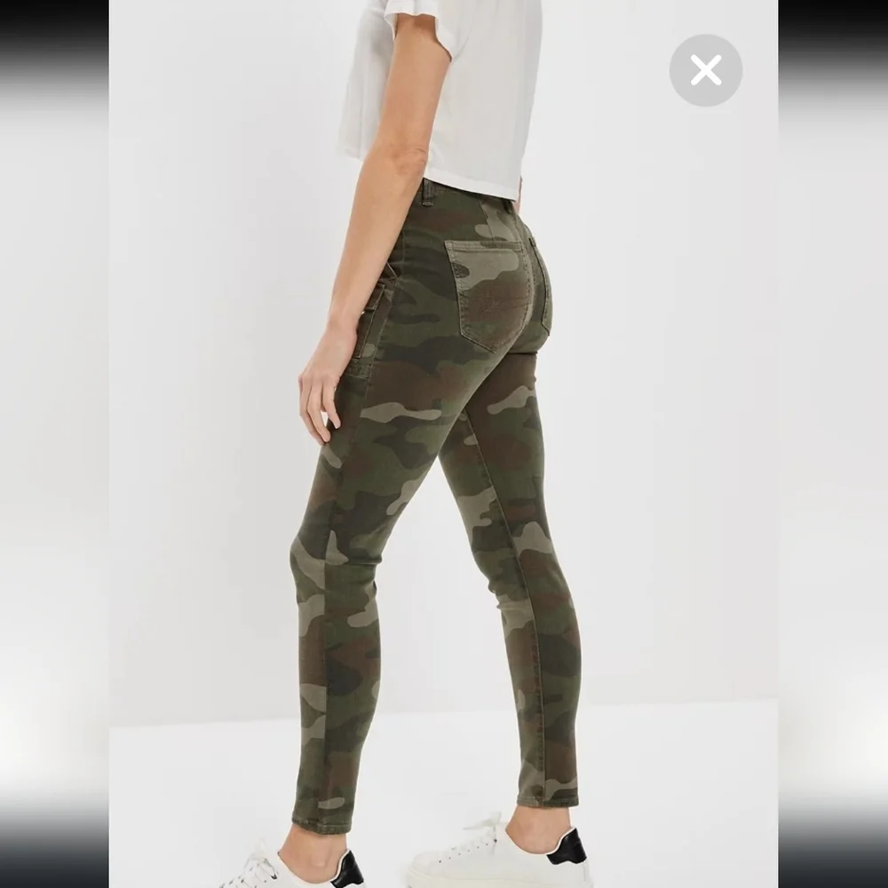 American Eagle Outfitters High Rise Camo Jeans Skinny Stretch Deep Pockets